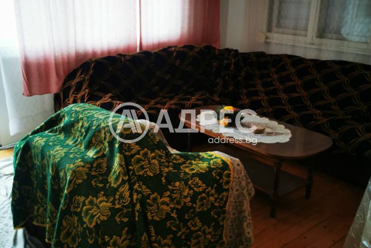 Етаж от къща, Пловдив, Прослав, 634602, Снимка 1