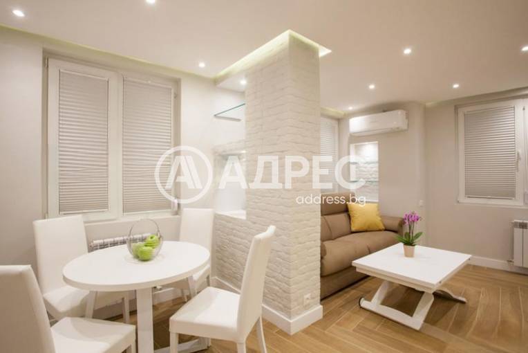 Двустаен апартамент, София, Оборище, 692603, Снимка 1