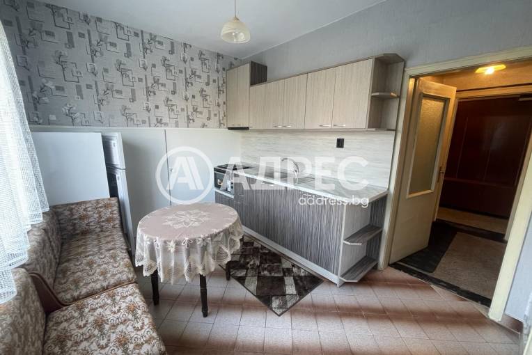 Тристаен апартамент, Шумен, Добруджански, 678604, Снимка 2