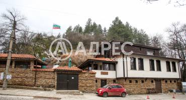 Офис Сграда/Търговски център, Студена, 678605, Снимка 1