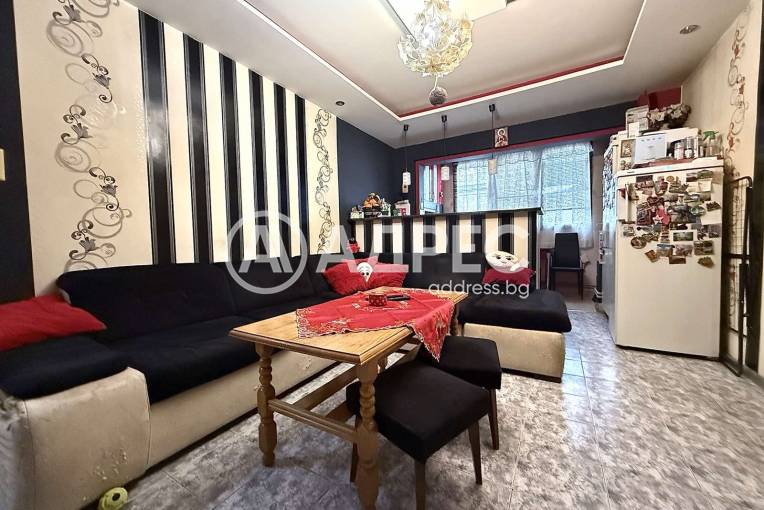 Тристаен апартамент, София, Суха река, 679607, Снимка 1