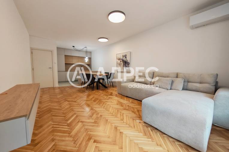 Тристаен апартамент, София, Борово, 697607, Снимка 1