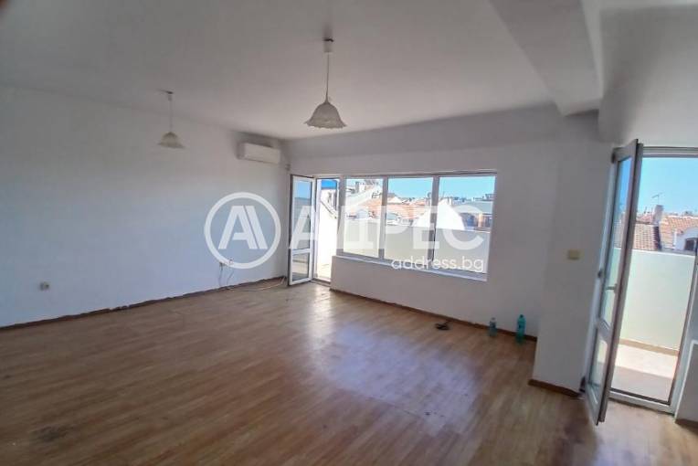 Едностаен апартамент, Бургас, Възраждане, 700607, Снимка 2