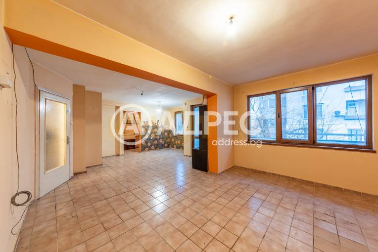 Тристаен апартамент, Варна, Лятно кино Тракия, 628612, Снимка 1