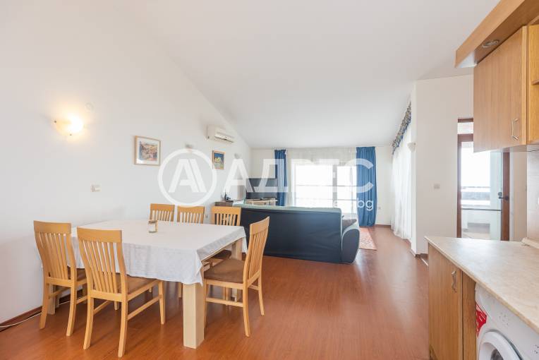 Тристаен апартамент, Балчик, Бели скали, 666612, Снимка 1