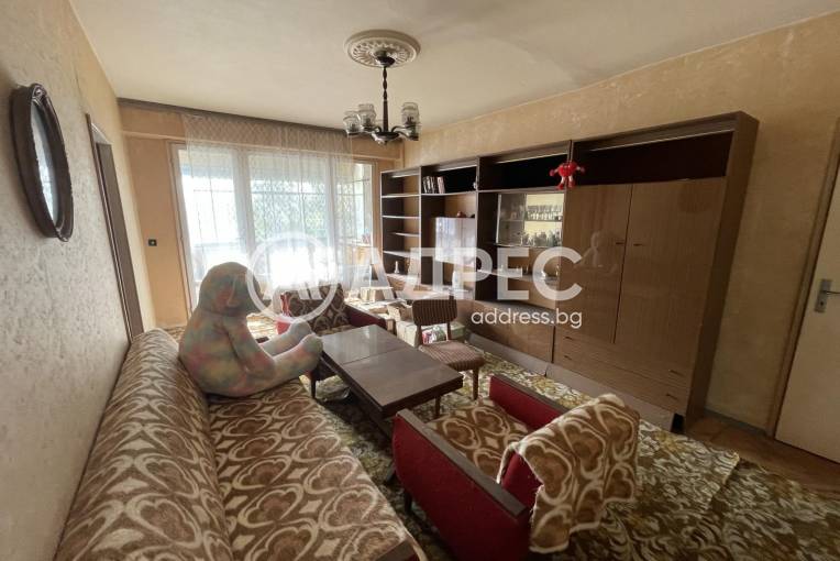 Многостаен апартамент, Шумен, Добруджански, 676616, Снимка 1