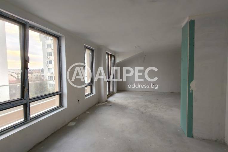 Многостаен апартамент, Варна, Лятно кино Тракия, 678616, Снимка 1