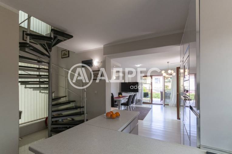 Къща/Вила, Варна, м-ст Траката, 656617, Снимка 5