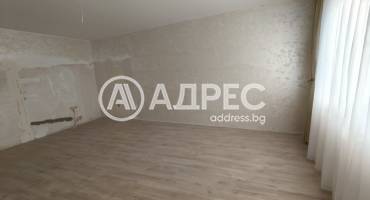 Двустаен апартамент, Варна, Погребите, 677621, Снимка 2