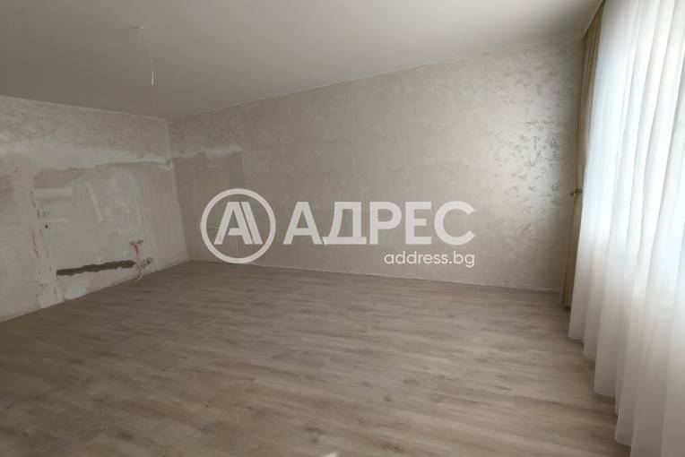 Двустаен апартамент, Варна, Погребите, 677621, Снимка 2