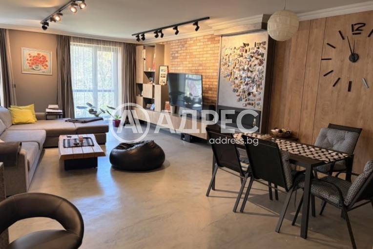Тристаен апартамент, Варна, Бриз, 695621, Снимка 1