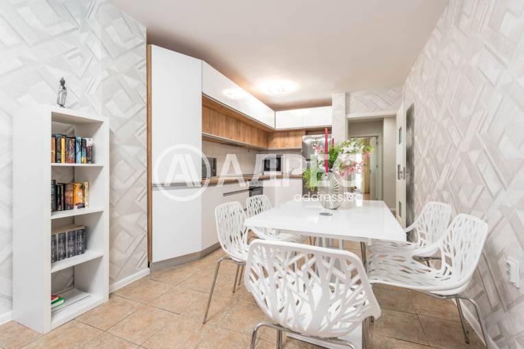 Тристаен апартамент, Варна, Окръжна болница, 656623, Снимка 1