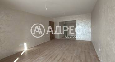 Тристаен апартамент, Варна, Погребите, 677623, Снимка 1