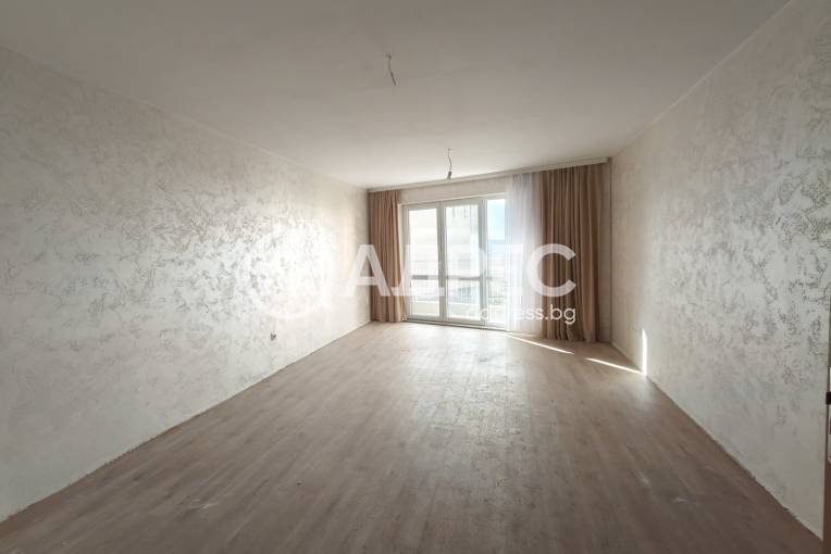 Тристаен апартамент, Варна, Погребите, 677623, Снимка 2