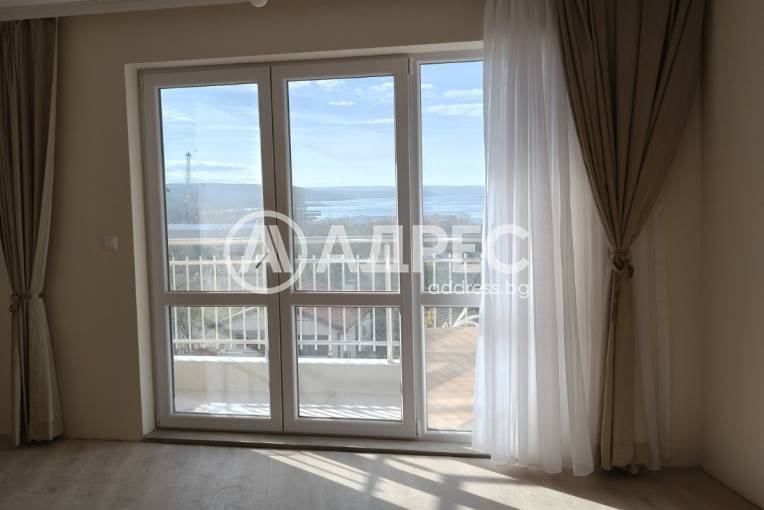 Тристаен апартамент, Варна, Погребите, 677623, Снимка 3