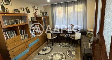 Къща/Вила, Горна Брезница, 673628, Снимка 1