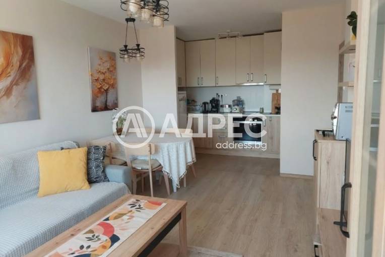 Двустаен апартамент, Варна, ЖП Гара, 688630, Снимка 1