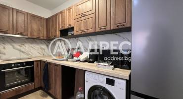 Многостаен апартамент, Нови пазар, 688632, Снимка 2