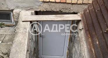 Многостаен апартамент, Нови пазар, 688632, Снимка 9