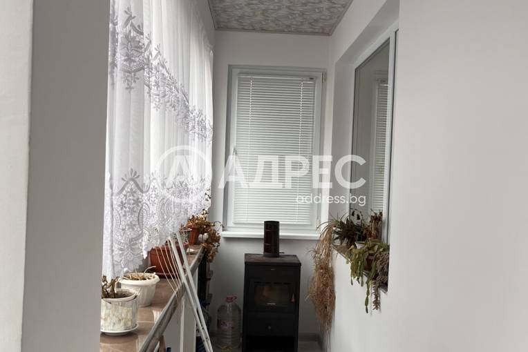 Многостаен апартамент, Нови пазар, 688632, Снимка 4