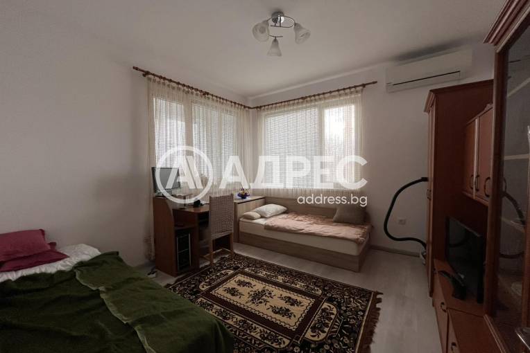 Многостаен апартамент, Нови пазар, 688632, Снимка 5