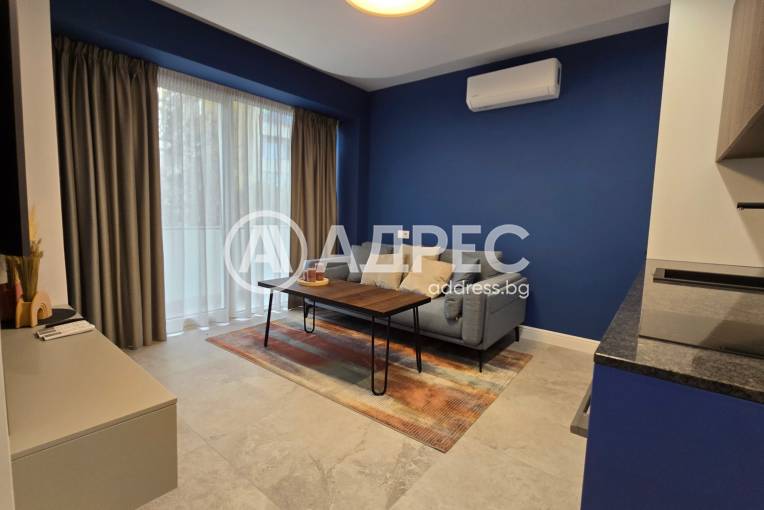 Тристаен апартамент, София, Гео Милев, 688642, Снимка 1