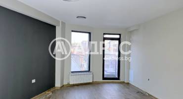 Тристаен апартамент, Плевен, Идеален център, 682643, Снимка 1