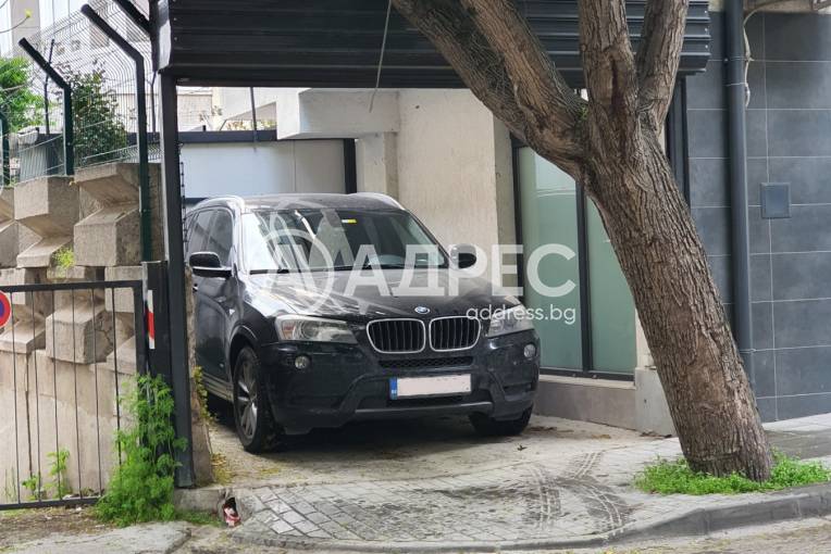 Паркомясто/Гаражна клетка, Варна, Център, 654644, Снимка 1