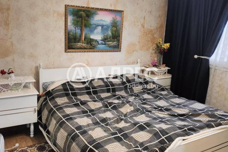 Тристаен апартамент, Сливен, Сини камъни, 681644, Снимка 1