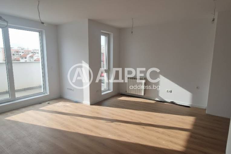 Двустаен апартамент, София, Обеля 2, 676645, Снимка 1