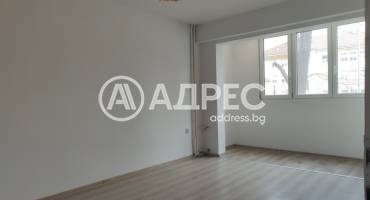 Двустаен апартамент, София, Толстой, 688646, Снимка 1