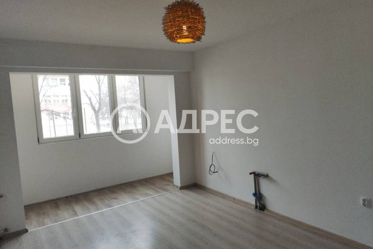 Тристаен апартамент, София, Толстой, 688646, Снимка 2