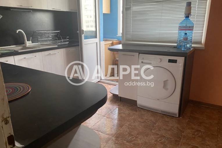 Тристаен апартамент, Добрич, Югоизток, 672647, Снимка 12