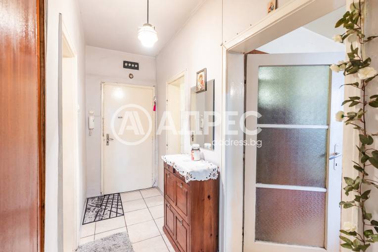 Двустаен апартамент, Варна, Общината, 673647, Снимка 16