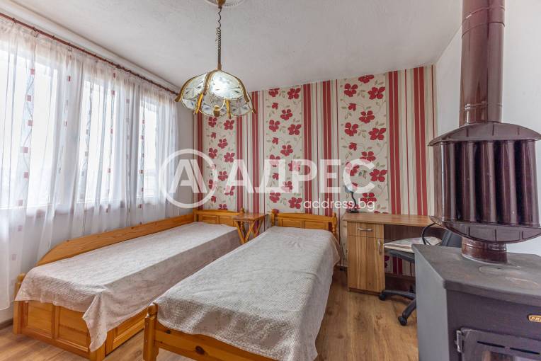 Многостаен апартамент, Езерово, 692647, Снимка 4