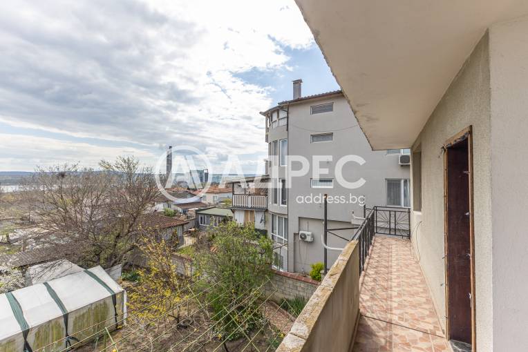Многостаен апартамент, Езерово, 692647, Снимка 5