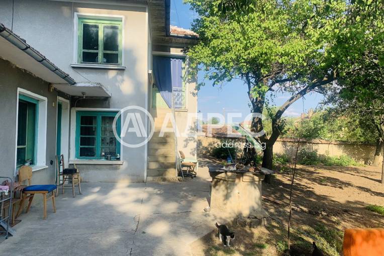 Къща/Вила, Водолей, 556649, Снимка 1