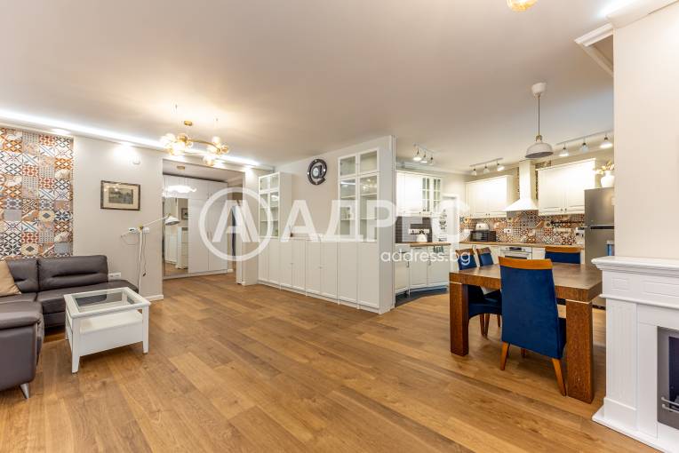 Тристаен апартамент, Варна, Бриз, 700649, Снимка 1