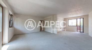 Тристаен апартамент, Добрич, Център, 666650