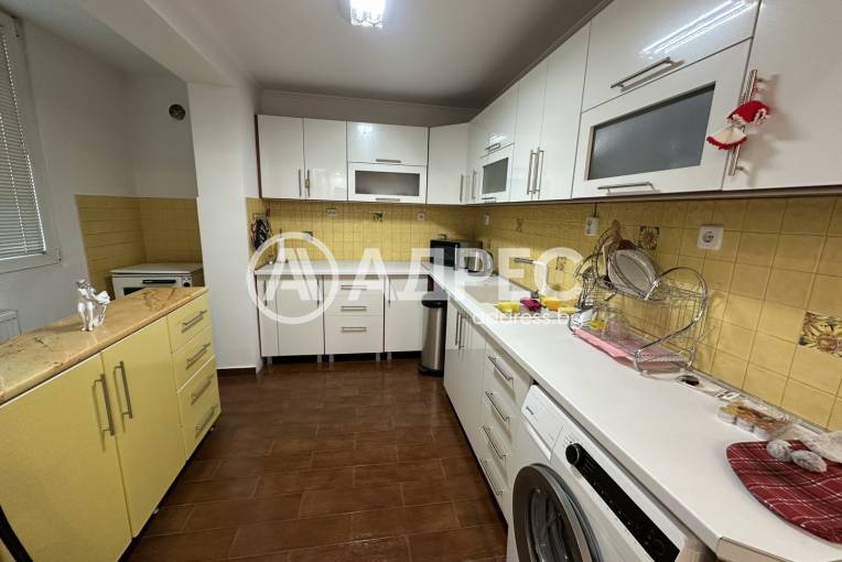 Тристаен апартамент, Плевен, Идеален център, 667651, Снимка 2