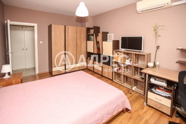 Тристаен апартамент, София, Света троица, 670651, Снимка 17