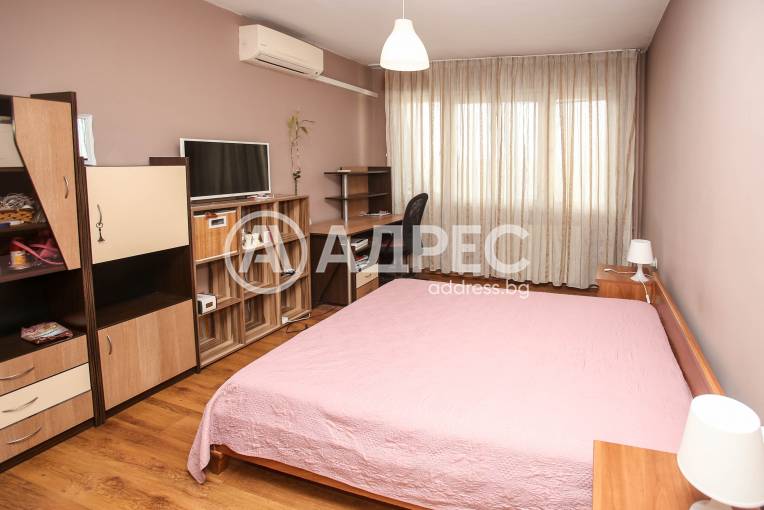 Тристаен апартамент, София, Света троица, 670651, Снимка 2