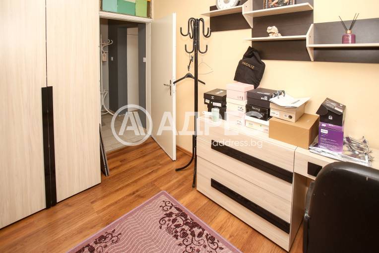 Тристаен апартамент, София, Света троица, 670651, Снимка 20