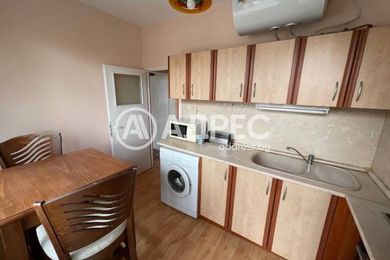 Тристаен апартамент, Пловдив, Южен, 675651, Снимка 1