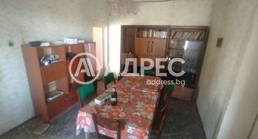 Къща/Вила, Джинот, 686654, Снимка 4