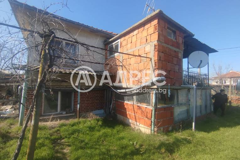 Къща/Вила, Джинот, 686654, Снимка 1