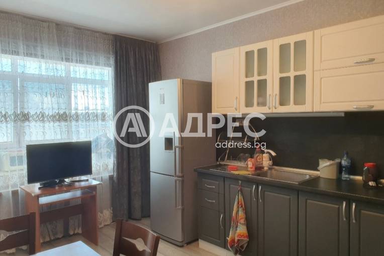 Тристаен апартамент, Варна, Левски, 690654, Снимка 1