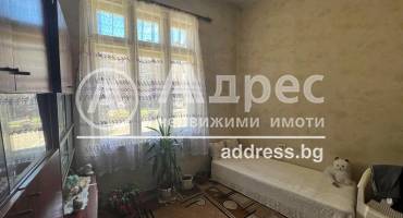 Етаж от къща, Севлиево, Център, 576657, Снимка 1