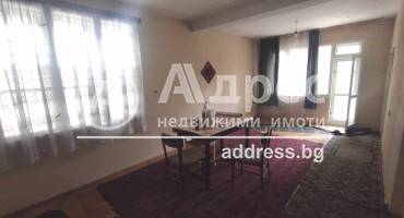 Тристаен апартамент, Благоевград, Широк център, 594657, Снимка 2