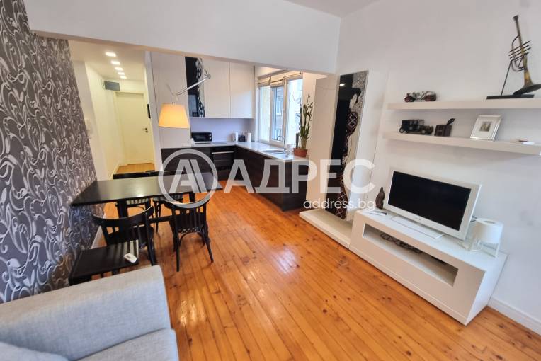 Тристаен апартамент, София, Център, 676657, Снимка 2